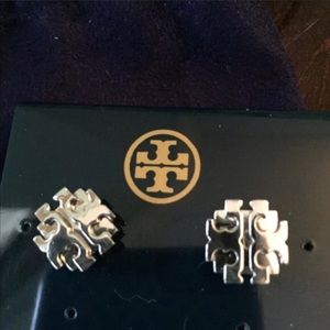 Tory Burch Logo Earrings - Silver
